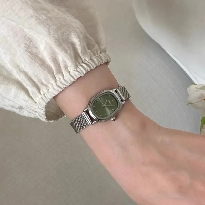 Luxury Watch For Women - 小さなオーバルダイヤルグリーン腕時計シンプルなステンレス鋼レディース腕時計ブランドの女性の高級ギフトクォーツ時計ドロップシッピング
