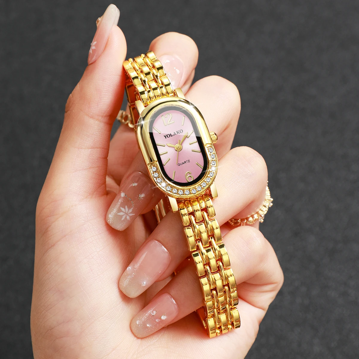 高級ラインストーン女性用クォーツ時計ファッションゴールデンブ - Luxury Watch Holder のレビューと価格