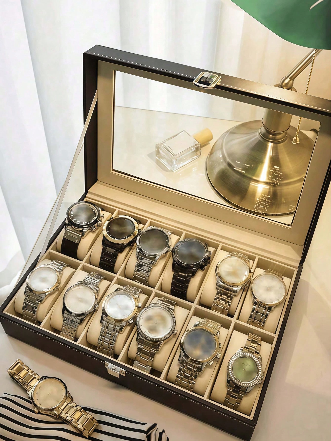 ロック付きレザー時計ボックス、大容量時計ディスプレイケース、 - Luxury Watch Holder のレビューと価格