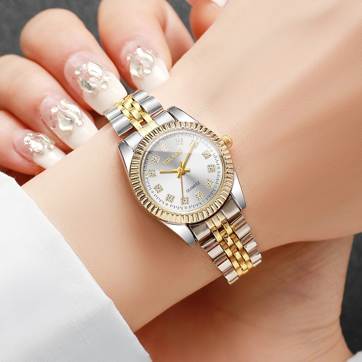 ファッションラインストーン女性用クォーツ時計高級ステンレスス - Luxury Watch Holder のレビューと価格